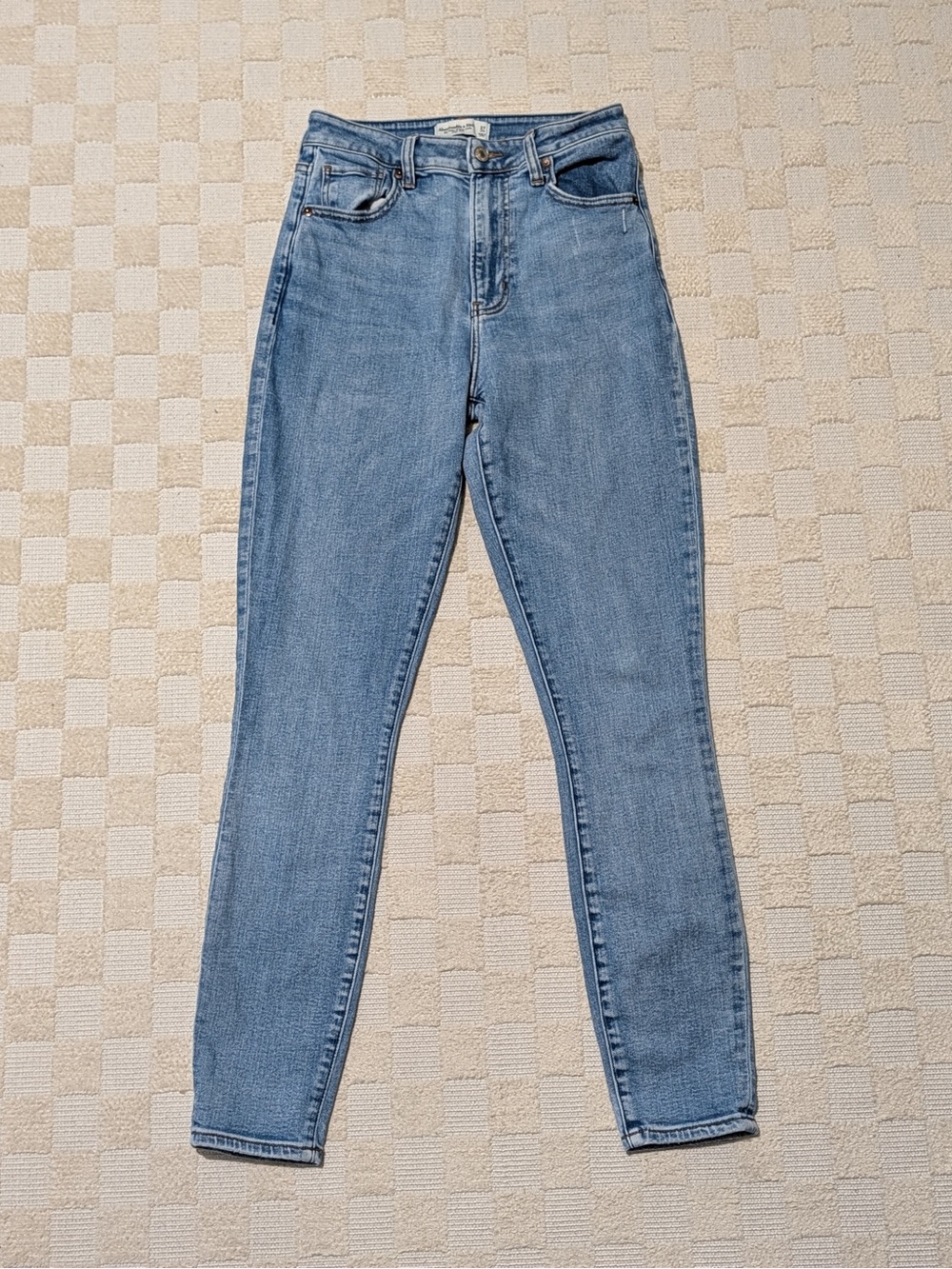 Abercrombie & Fitch The Super Skinny Ankle Light Wash Jeans Size 27 Long